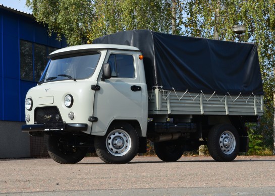 UAZ 3303