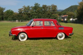 Škoda 100