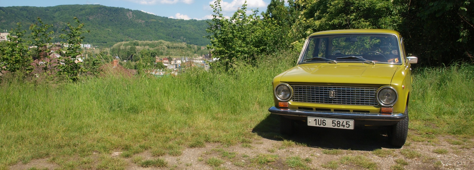Lada 21011